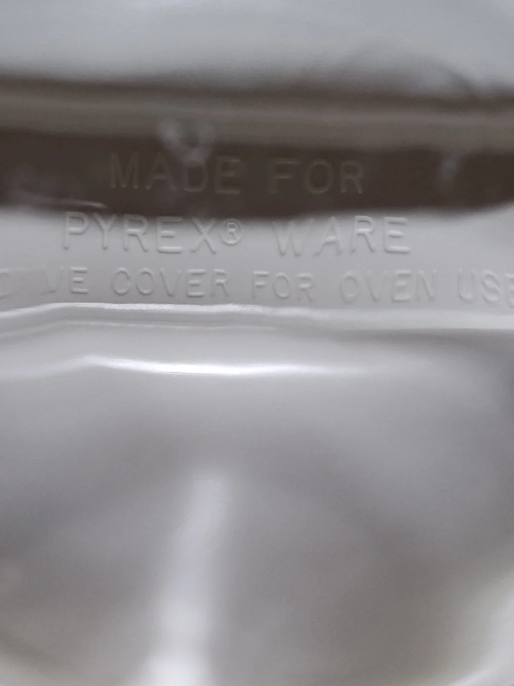 Pyrex Glass Food Storage Container with White Fruit-Patterned Lid